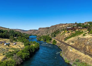 View of the Deschutes River in Maupin, Oregon